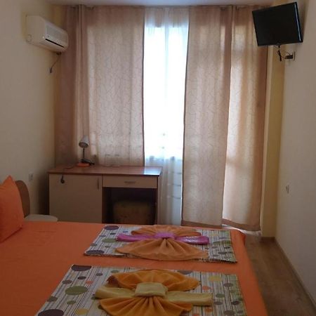 Ivanovi Guest House Приморско Экстерьер фото