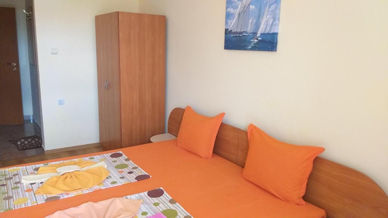 Ivanovi Guest House Приморско Экстерьер фото