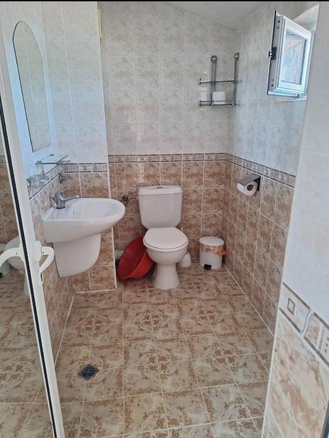 Ivanovi Guest House Приморско Экстерьер фото