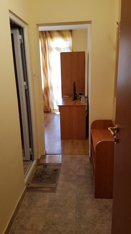 Ivanovi Guest House Приморско Экстерьер фото