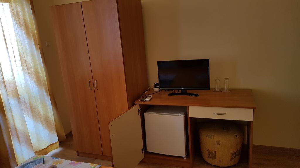 Ivanovi Guest House Приморско Экстерьер фото